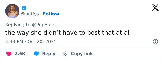 Screenshot of a tweet with the text the way she didn’t have to post that at all about Kristen Bell anniversary post. Screenshot of a tweet with the text the way she didn’t have to post that at all about Kristen Bell anniversary post.