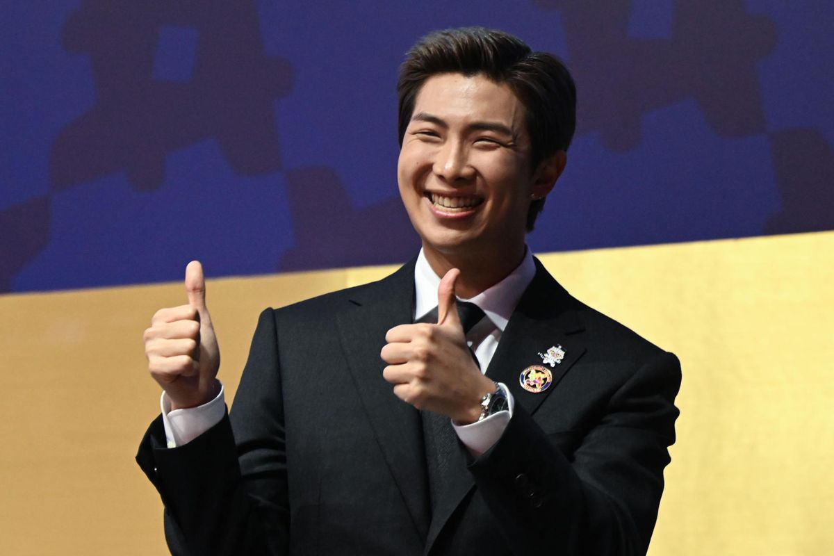 BTS leader RM gives a thumbs-up after delivering a keynote speech during APEC CEO Summit at Gyeongju Arts Center in Gyeongju, North Gyeongsang Province, Wednesday. Yonhap