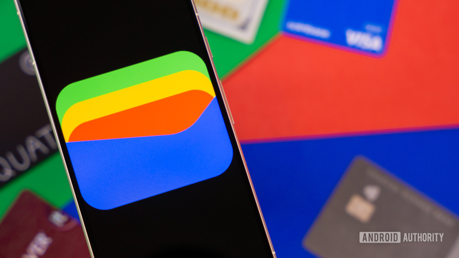 Google Wallet logo on smartphone next to credit cards and cash Stock photo 3 Google Wallet logo on smartphone next to credit cards and cash Stock photo 3