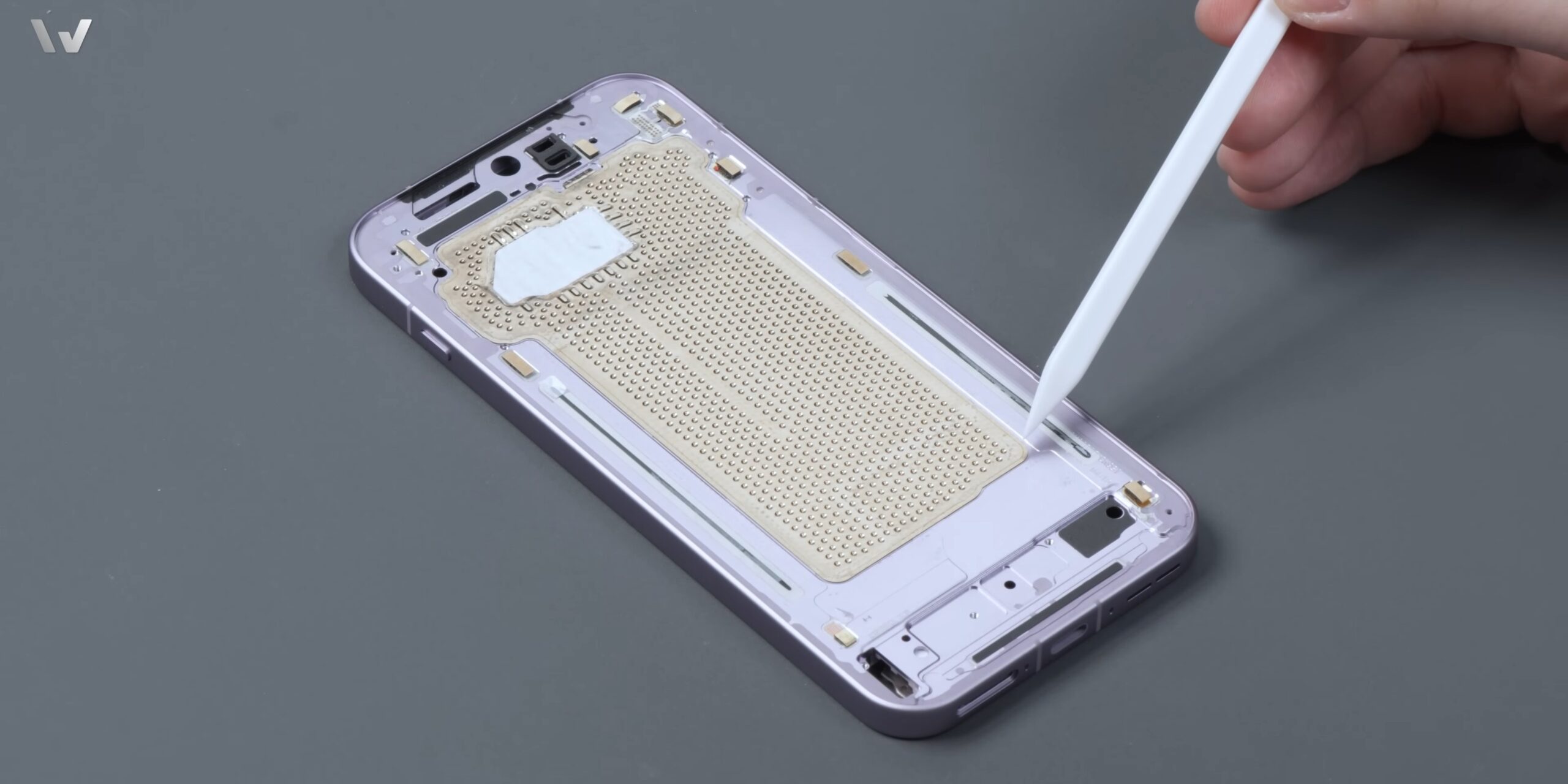 OnePlus 15 vapor chamber