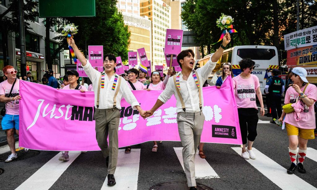 A crowd of LGBTQ+ protestors.