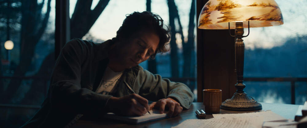 Jeremy Allen White as Bruce Springsteen in “Springsteen: Deliver Me from Nowhere.” (Courtesy 20th Century Studios)