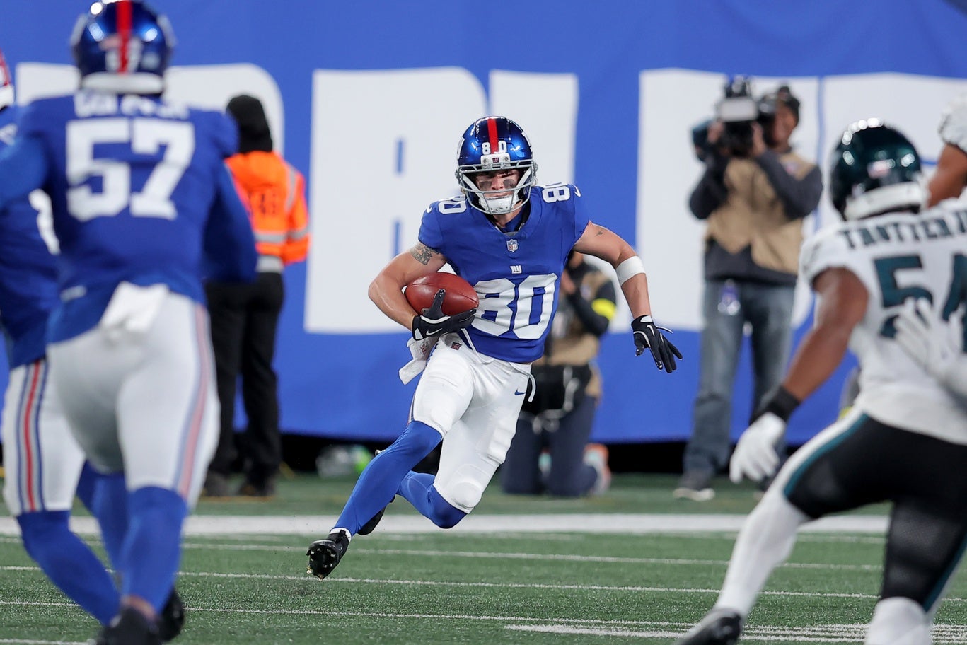 Oct 9, 2025; East Rutherford, New Jersey, USA; New York Giants wide receiver Gunner Olszewski (80) runs with the ball against the Philadelphia Eagles during the first quarter at MetLife Stadium. Mandatory Credit: Brad Penner-Imagn Images