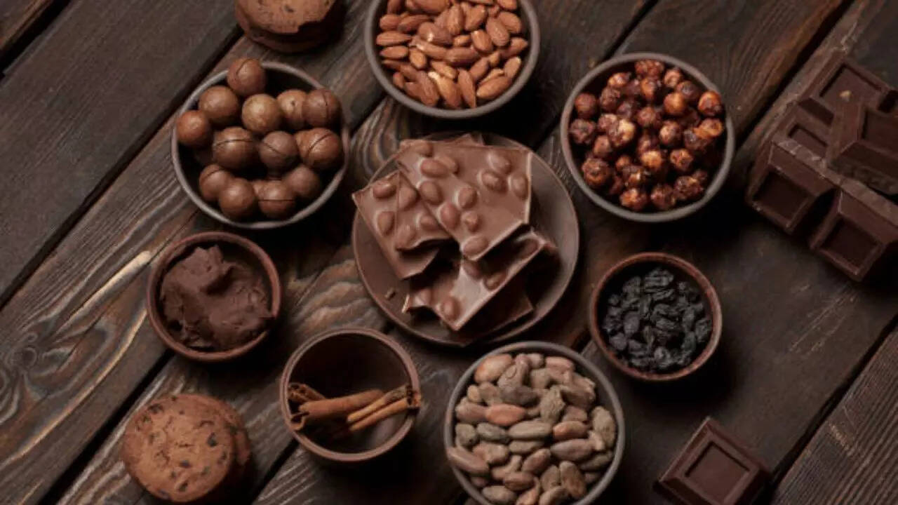 Image credits: Getty Images Dark chocolate and mixed nuts