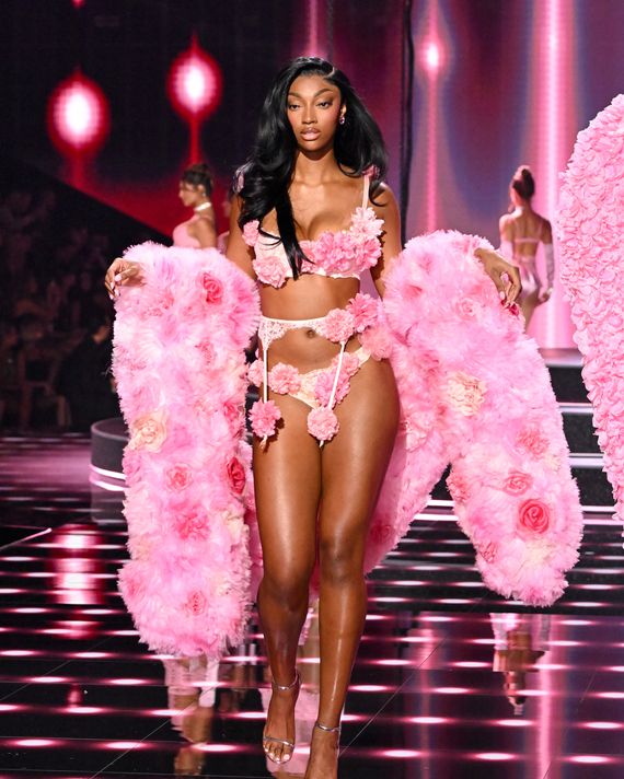 The 2025 Victoria’s Secret Fashion Show - Runway