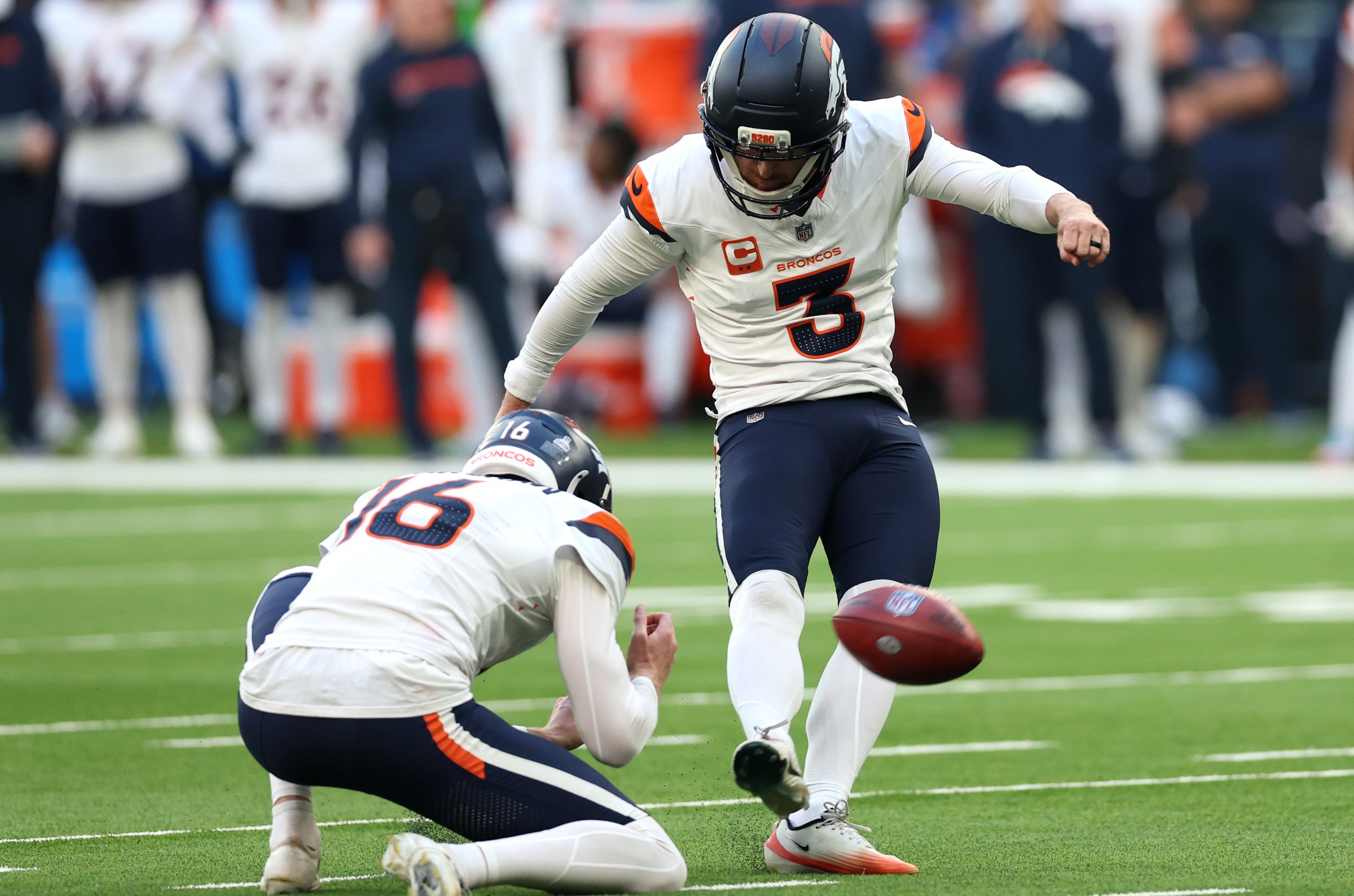 LONDON, ENGLAND - OCTOBER 12: Wil Lutz of Denver Broncos kicks a field goal during the NFL 2025 game between Denver Broncos and New York Jets at Tottenham Hotspur Stadium on October 12, 2025 in London, England. (Photo by Harry Murphy/Getty Images)