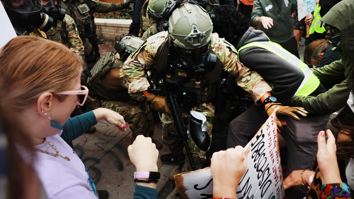 federal agents clash with anti ice protestors in Portland.