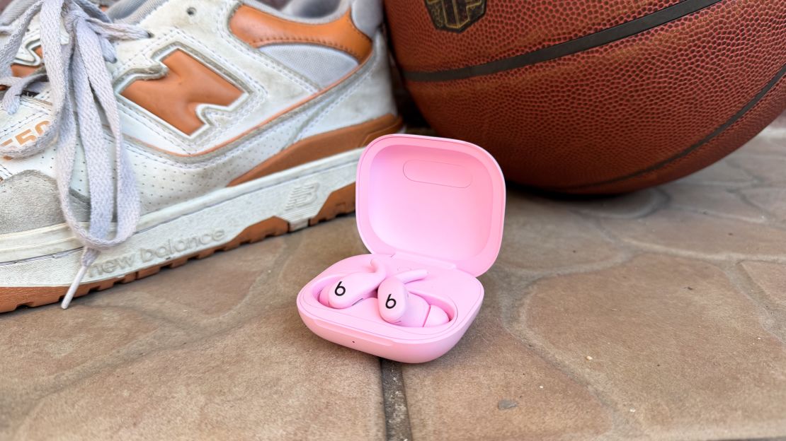 powerbeats fit review cnnu 1.jpg