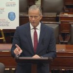 Many-body interference in kagome crystals