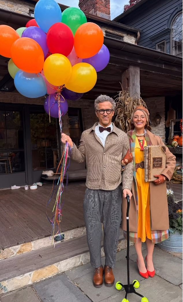 On Halloween the 38-year-old beauty and her husband Ryan Reynolds had fun dressing up in costumes. They were the old couple Carl and Ellie from the 2009 animated classic film Up