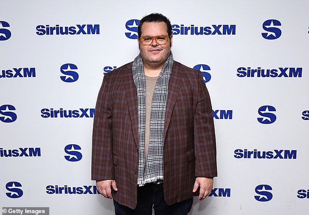 Actor Josh Gad, 44, said using a GLP-1 drug for weight loss caused him to get diverticulitis