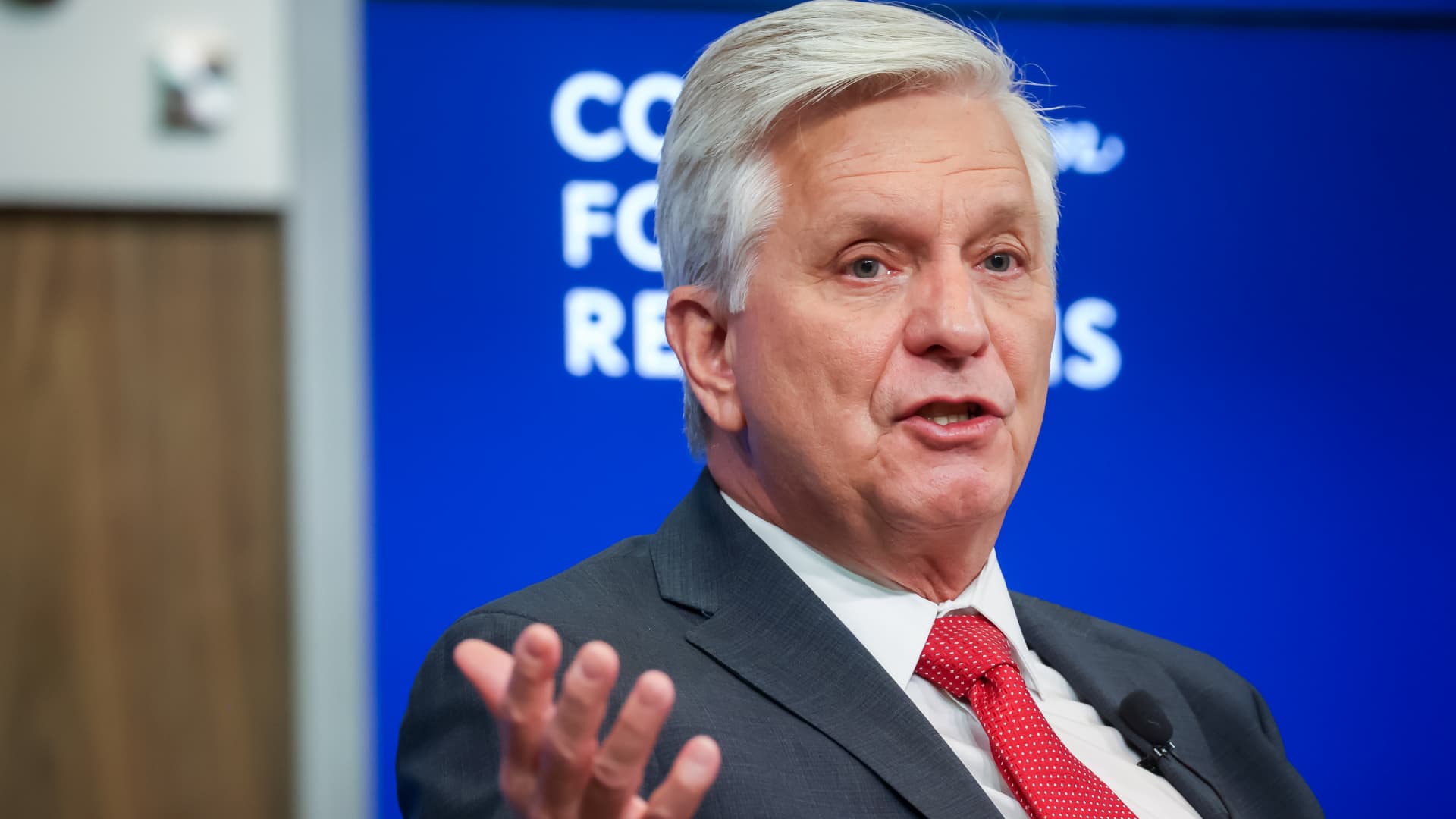  Fed Governor Waller backs December rate cut as support for weakening labor market