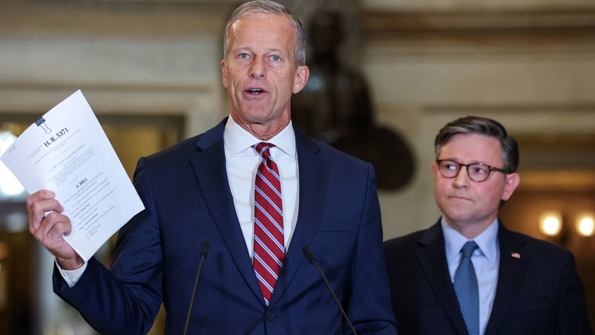  Government shutdown to become longest ever as Senate vote fails