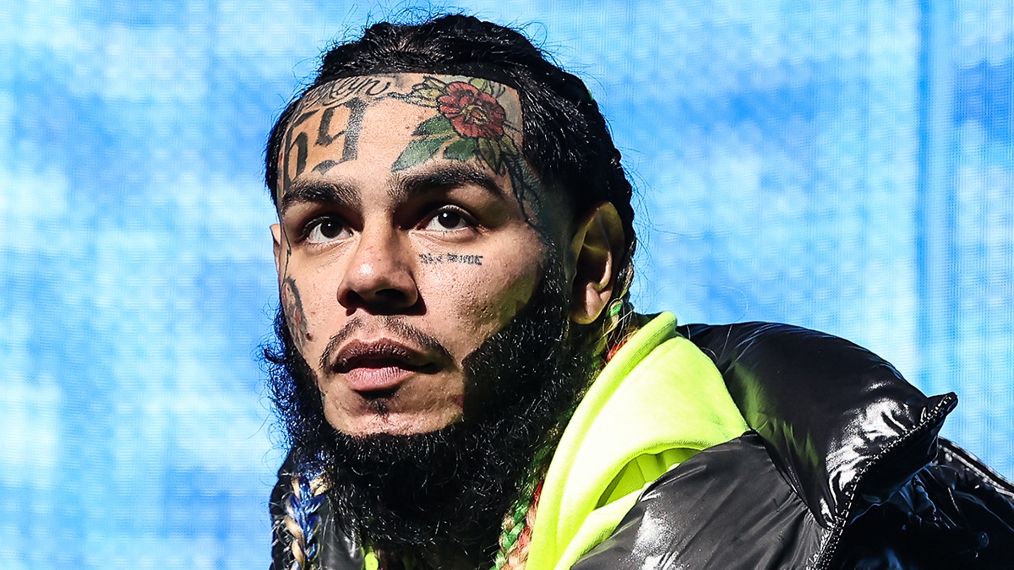  Tekashi 6ix9ine’s Home Invaded by 4 Gunmen, Mother Held Against Her Will