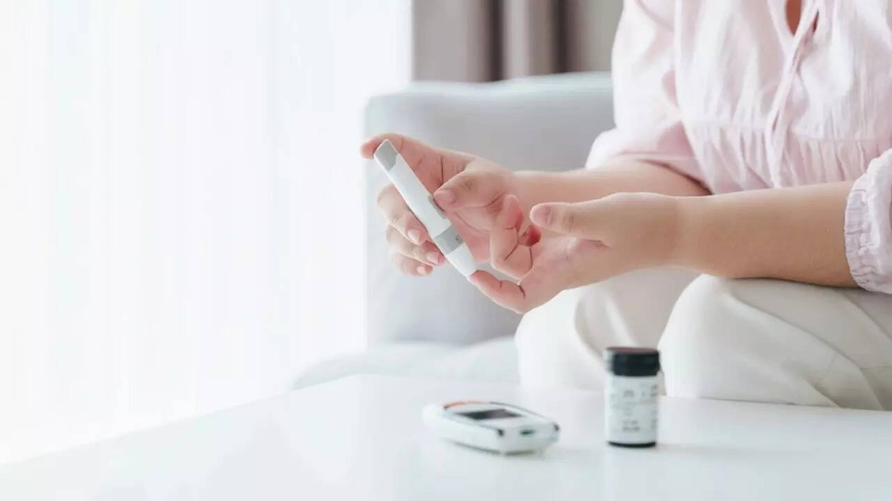  Lesser-known symptoms women should be careful about