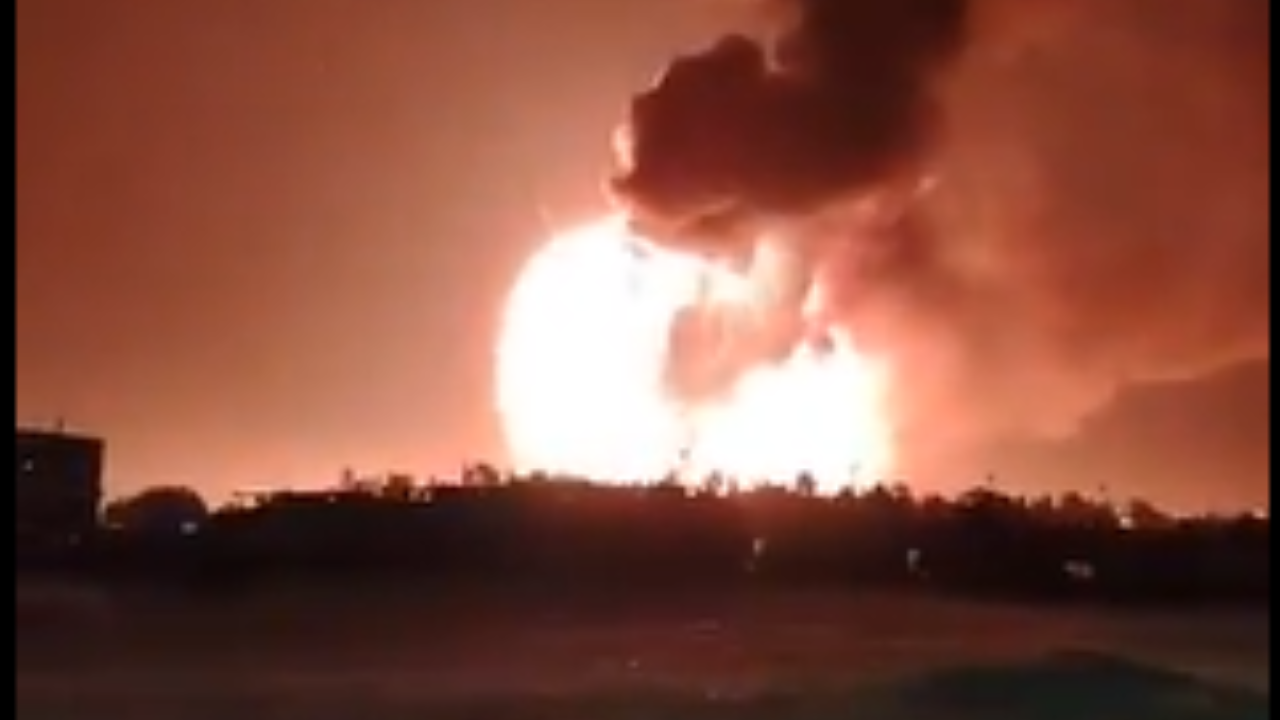  Argentina: Massive Explosion Rocks Spegazzini Industrial Park In Ezeiza | WATCH Shocking Videos | World News