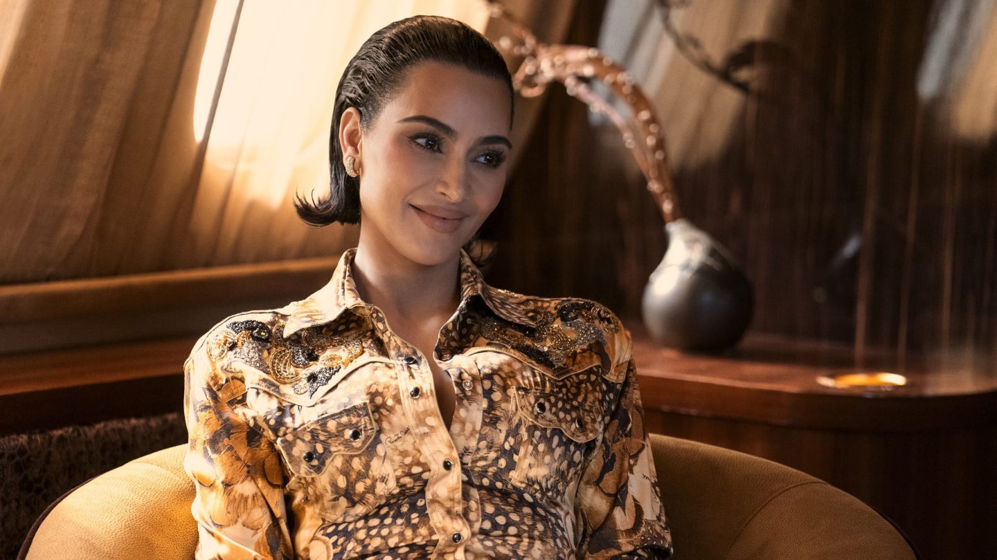  Kim Kardashian Plays Off ‘All’s Fair’ Scathing Reviews