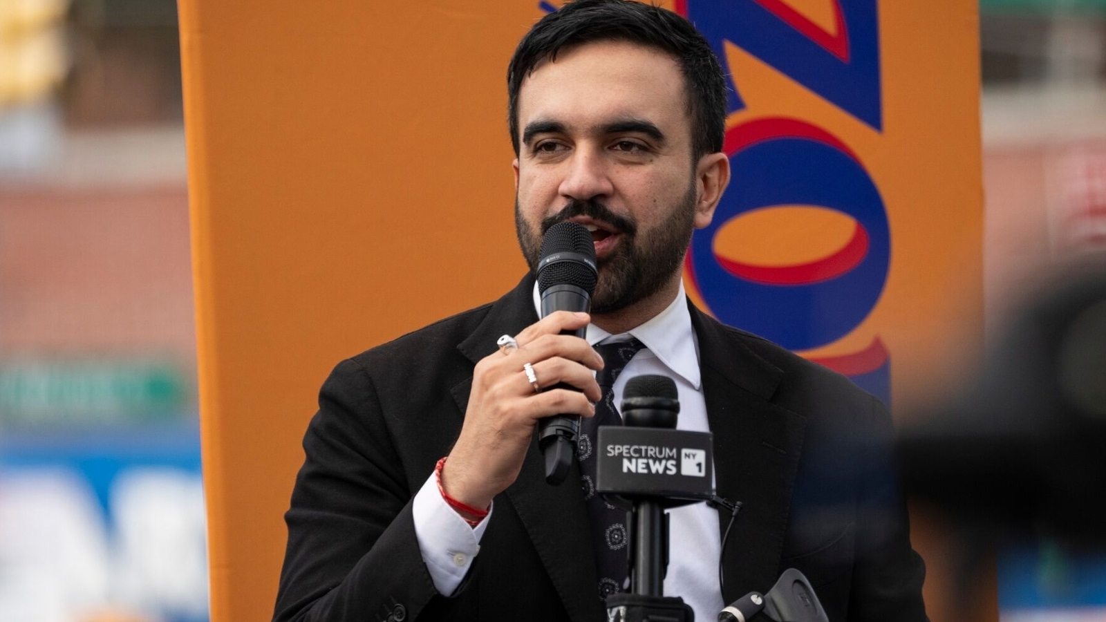  Zohran Mamdani inching away from NYC mayoral win? Poll shows his lead narrowing just before results