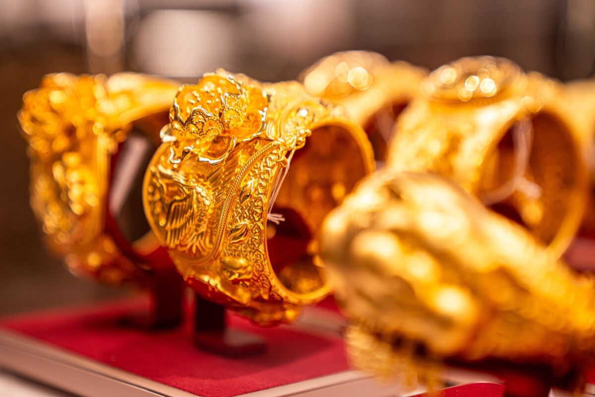  Gold Jewelers Bear the Brunt as China Ends Some Tax Rebates