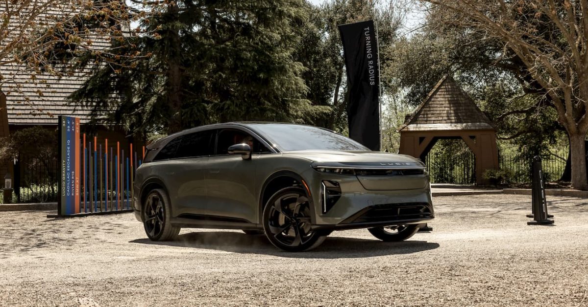  Lucid (LCID) misses Q3 earnings estimates, but there’s good news