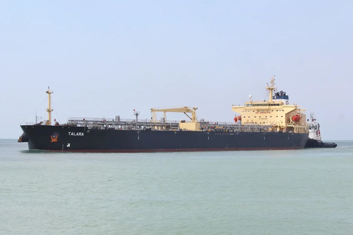  Iran Forces Seize Oil Tanker After It Passes Hormuz Strait