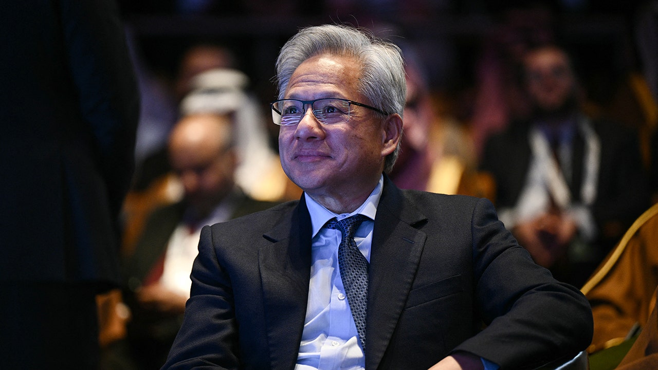  Nvidia CEO Jensen Huang predicts ‘crazy good’ Q4 after strong earnings