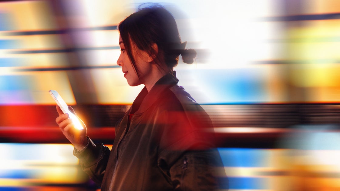  Experts Warn Major Internet Outage Is Imminent: Here’s How To Make A Backup Tech Plan