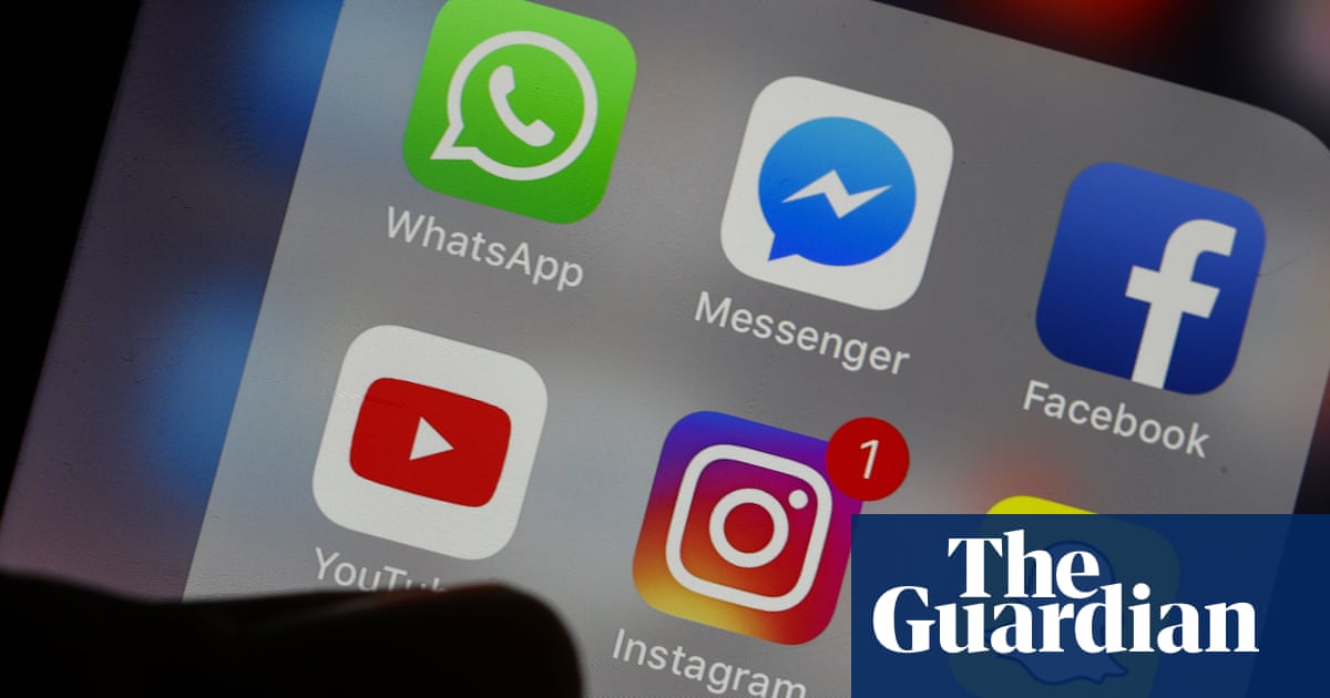  US senators call for investigation of scam ads on Facebook and Instagram | US news