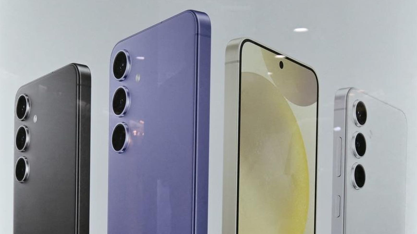  Samsung Releases Critical Update For Most Galaxy Users