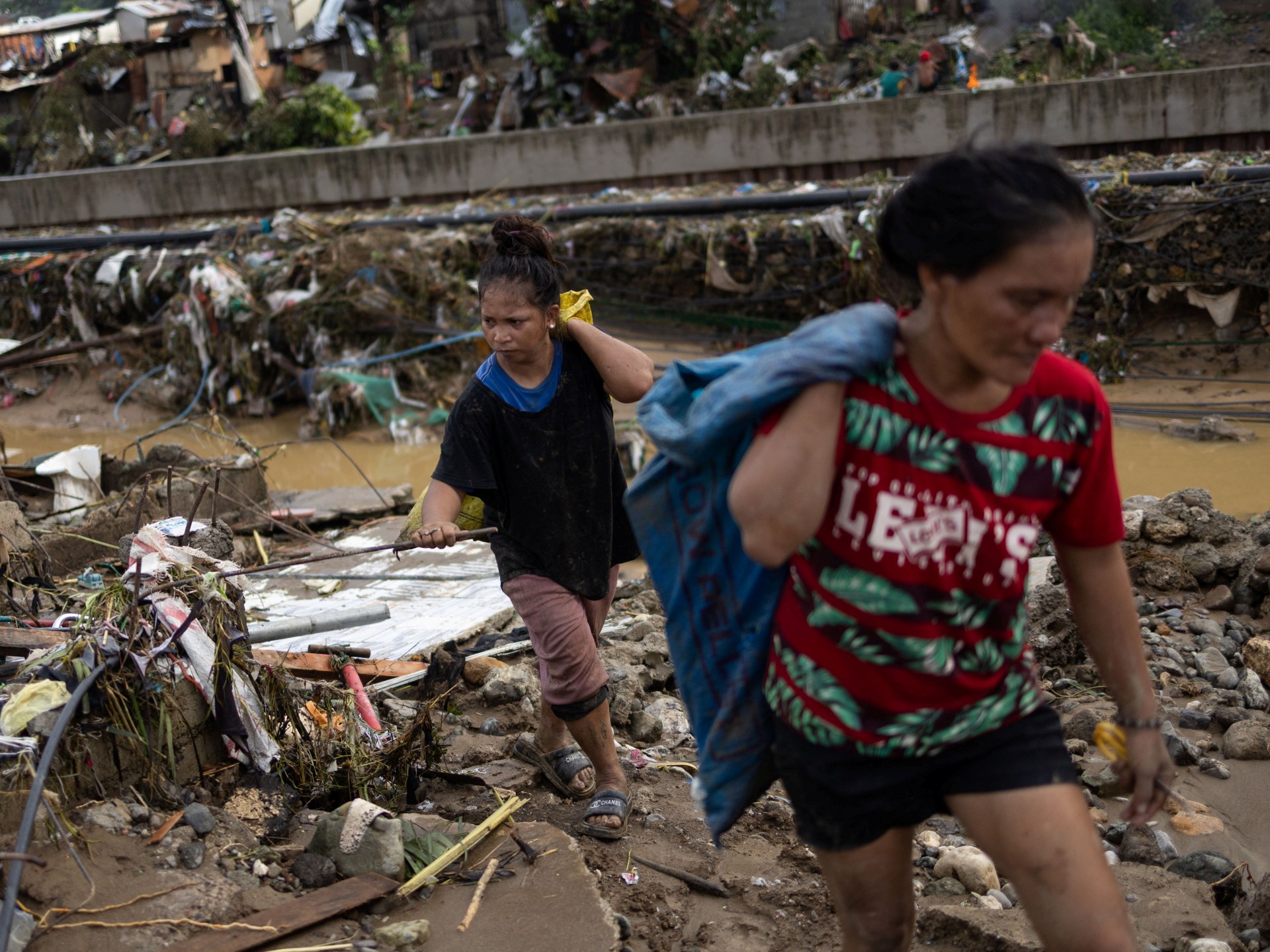  At least 66 killed as Typhoon Kalmaegi batters the Philippines | Weather News