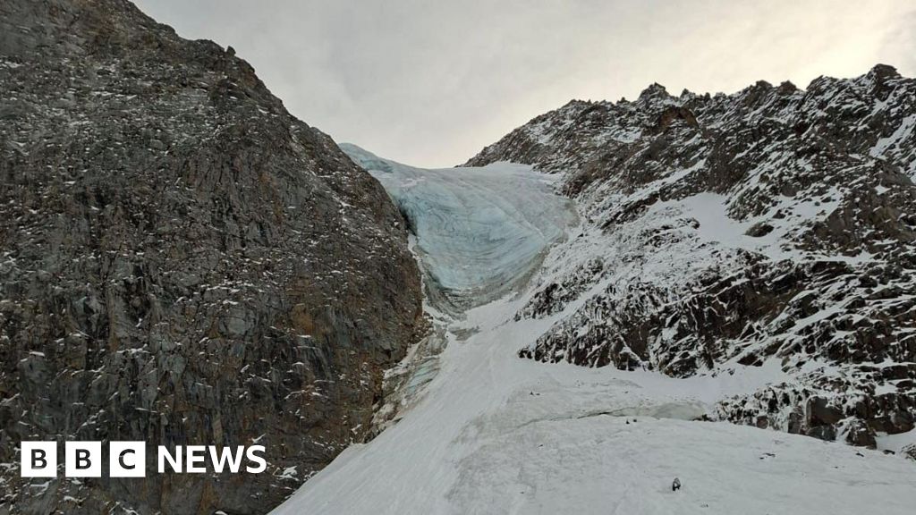  Avalanche in Italy kills five including father and daughter