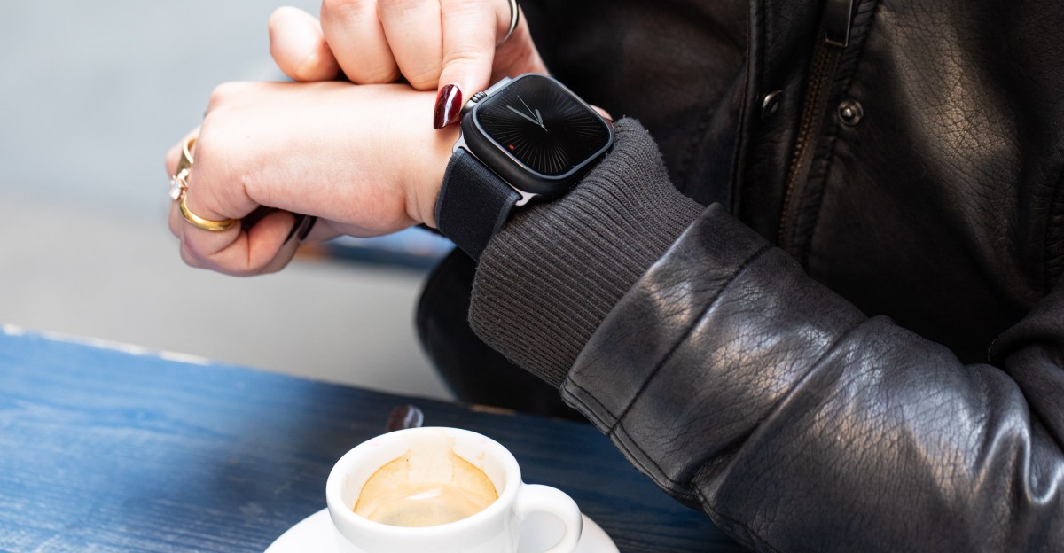  Behold, the black Apple Watch Ultra 2 is $200 off during Black Friday