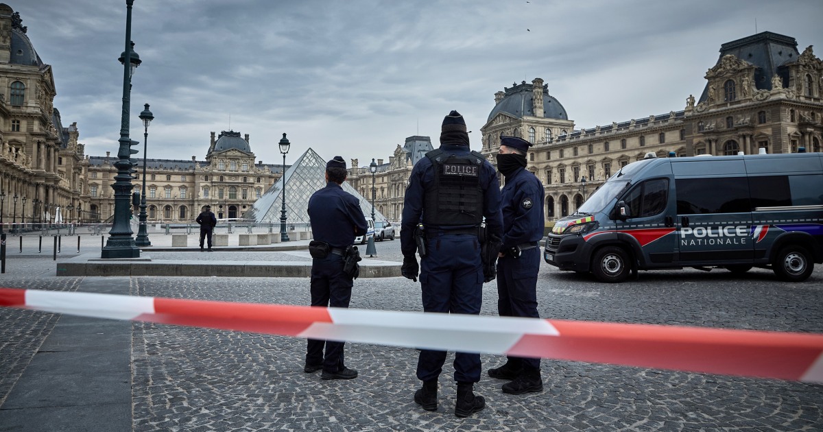  Four more arrested in connection with Louvre heist, Paris prosecutor says