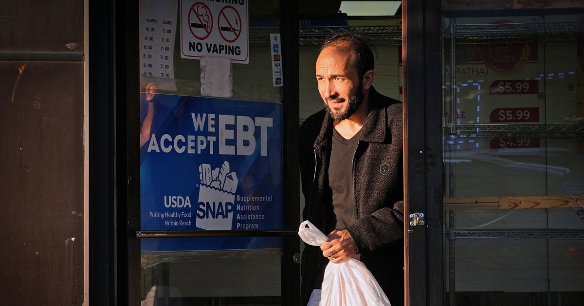  Trump administration tells judge it will partially fund SNAP benefits using contingency funds