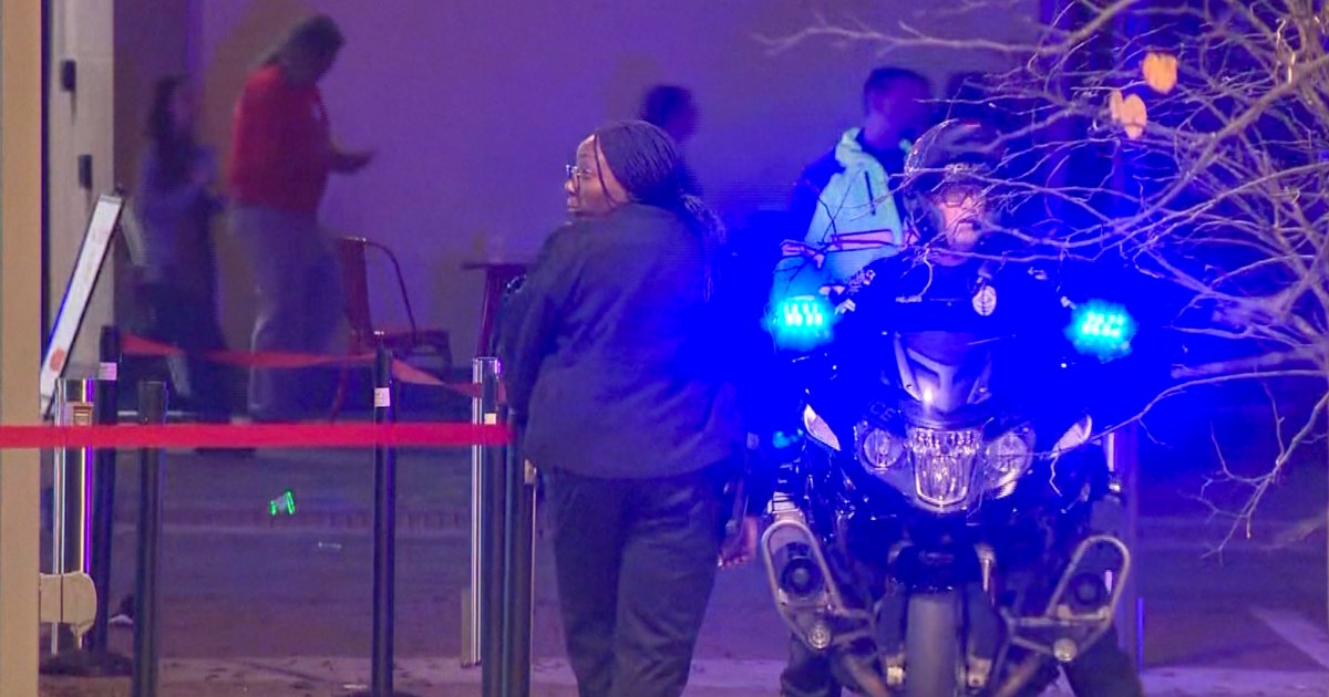  4 injured in shooting at North Carolina tree lighting ceremony