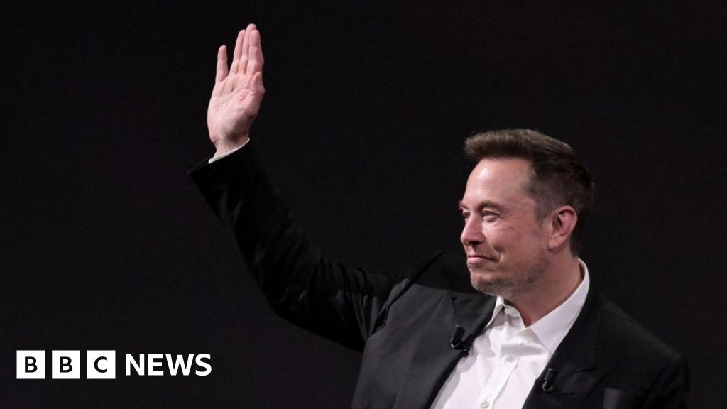  Tesla says Musk should be paid $1tn