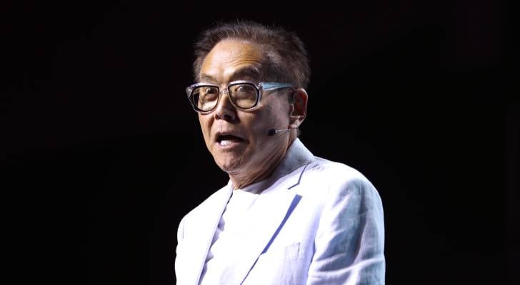  Robert Kiyosaki warns the ‘biggest crash in history’ is starting, says millions to ‘lose everything.’ How prepare now