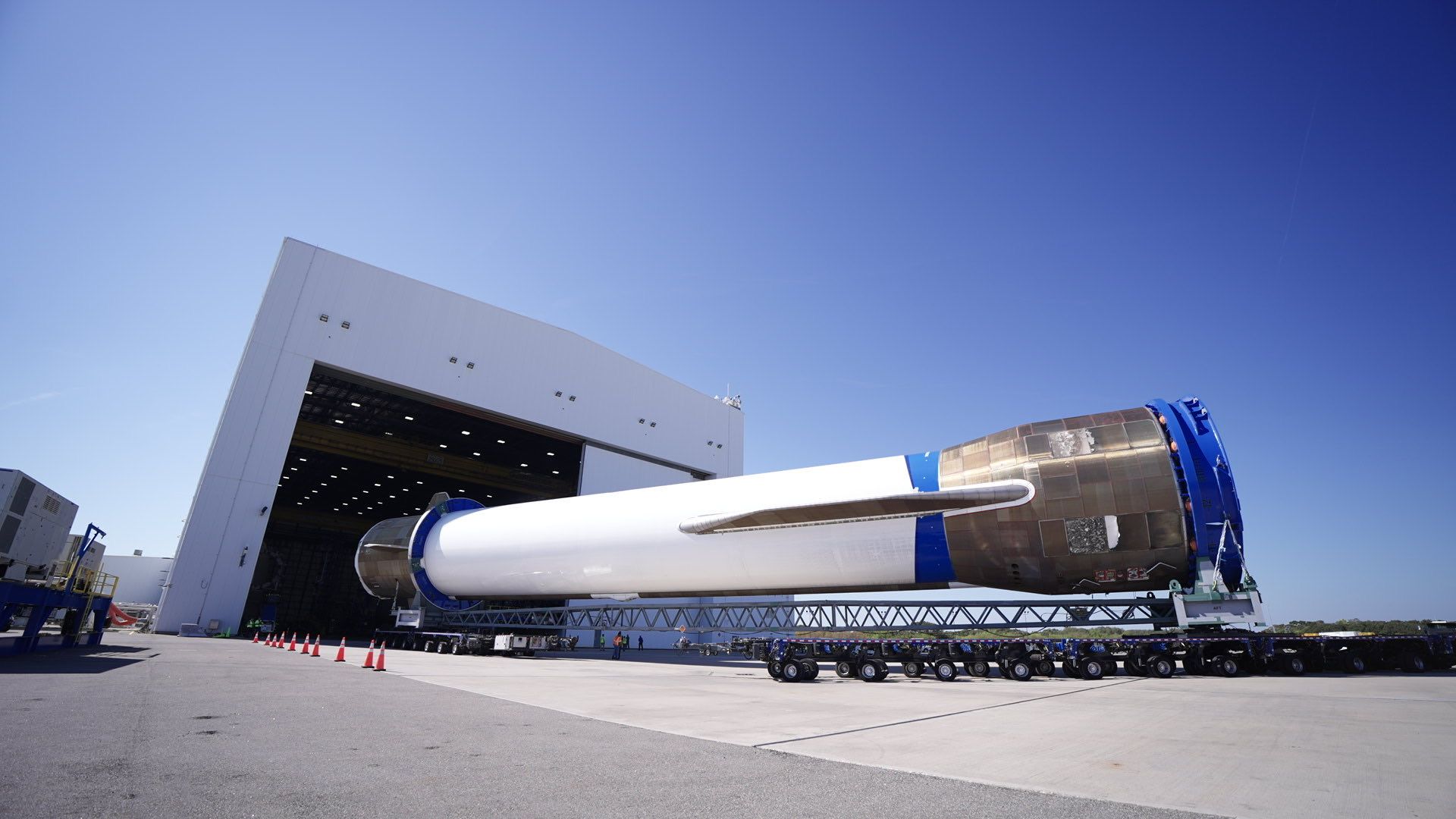  Rocket returned, lightly used: Why Blue Origin’s landed New Glenn booster is so clean