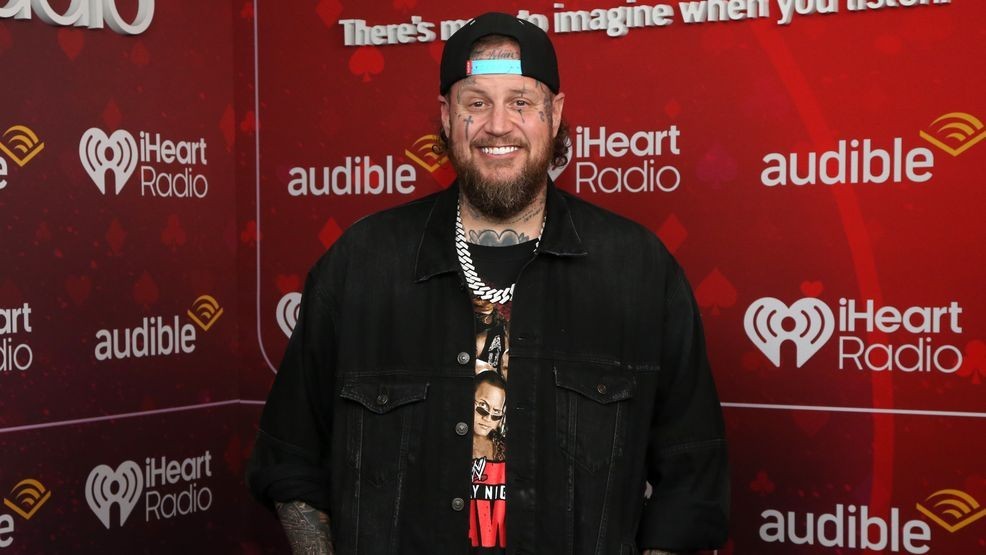 LAS VEGAS, NEVADA - SEPTEMBER 19: (FOR EDITORIAL USE ONLY) Jelly Roll poses in the Broadcast room during the 2025 iHeartRadio Music Festival at T-Mobile Arena on September 19, 2025 in Las Vegas, Nevada. (Photo by Gabe Ginsberg/Getty Images for iHeartRadio)