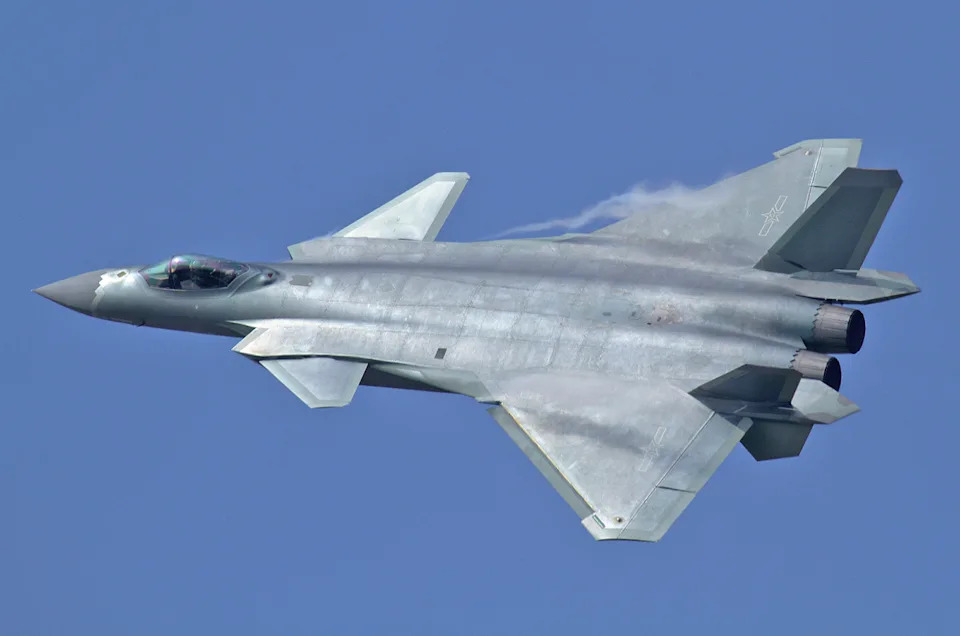  Chengdu J-20 ‘Mighty Dragon’