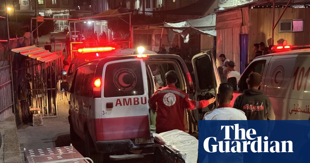  Gaza hospitals running out of supplies as airstrikes continue, medics say | Gaza