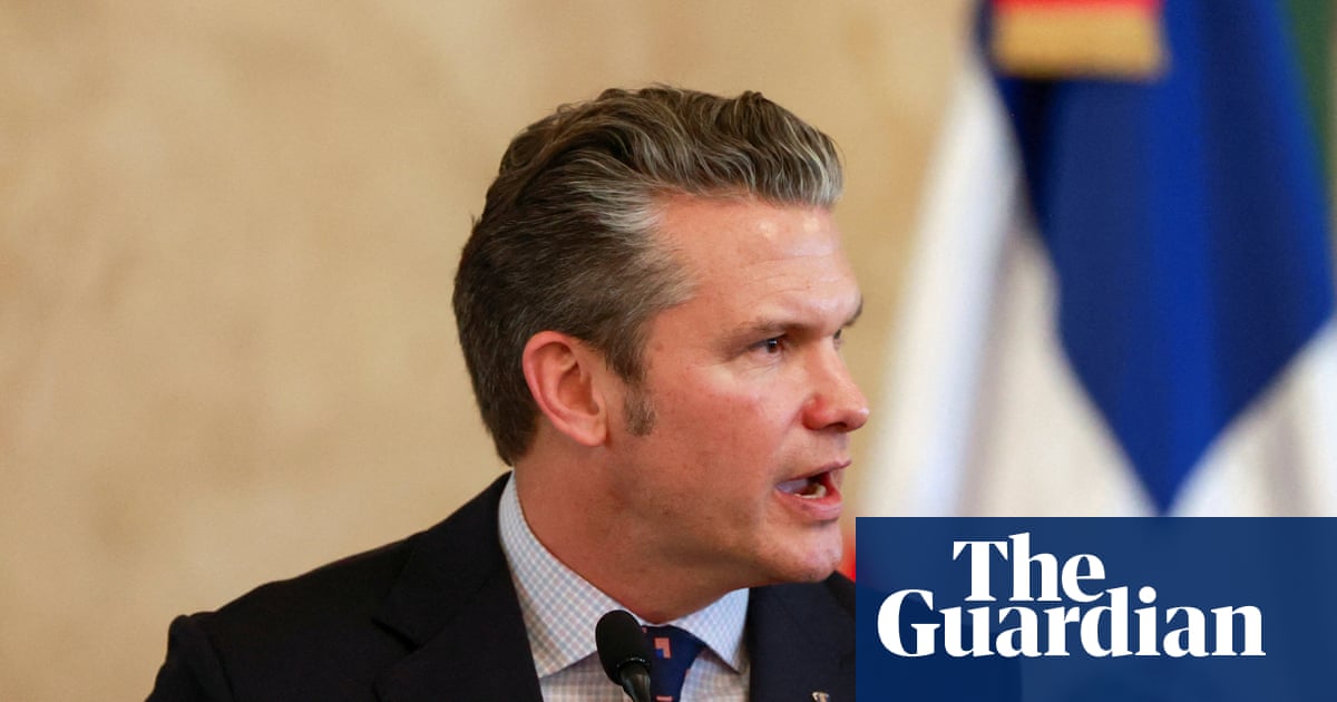  Pete Hegseth denies he gave orders to ‘kill everybody’ on alleged ‘narco-boat’ | Pete Hegseth