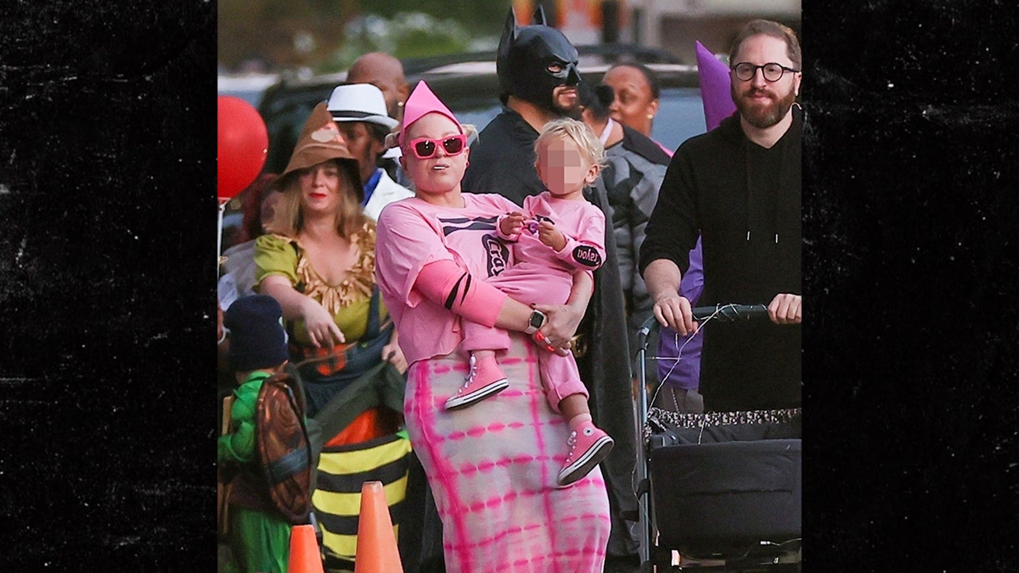  Sia Wears Matching Halloween Costume With Son Amid Custody Battle