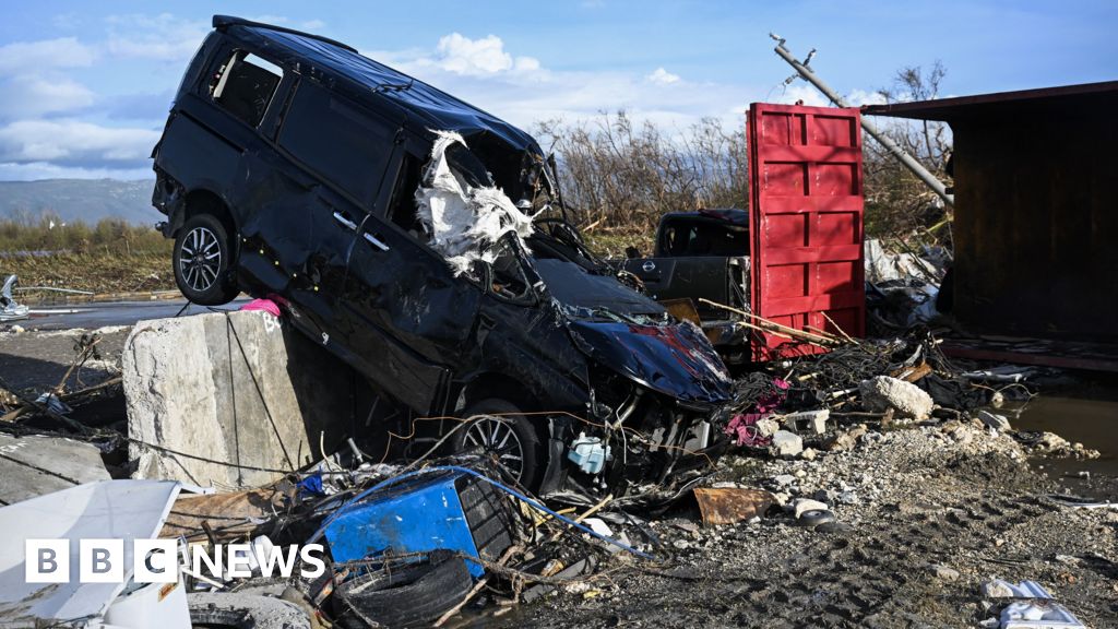  Hurricane Melissa death toll rises to 28 in Jamaica