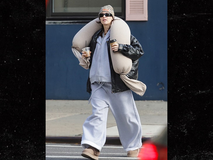 Pete Davidson and Elsie Hewitt the image direct 1