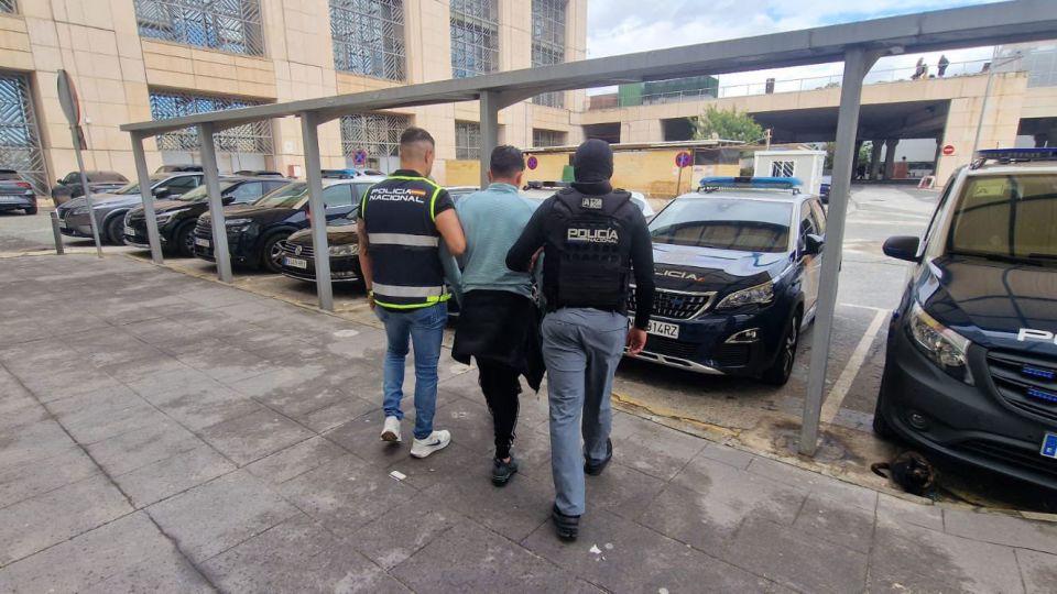  Alleged leader of Ecuadorian drug trafficking gang Los Lobos arrested in Spain