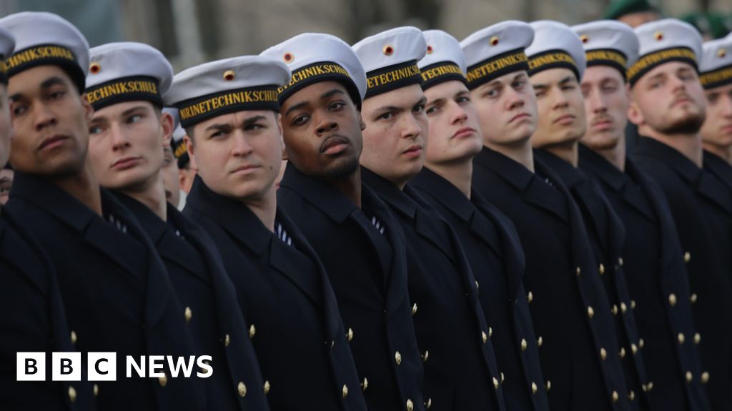  Germany agrees new military service plan to boost troop numbers