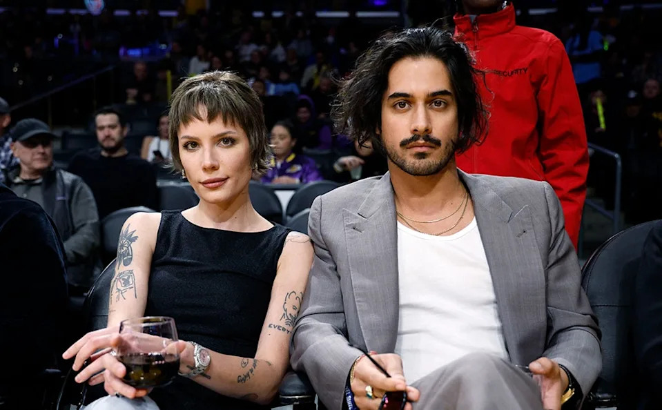 <p><strong>Halsey & Avan Jogia</strong></p>