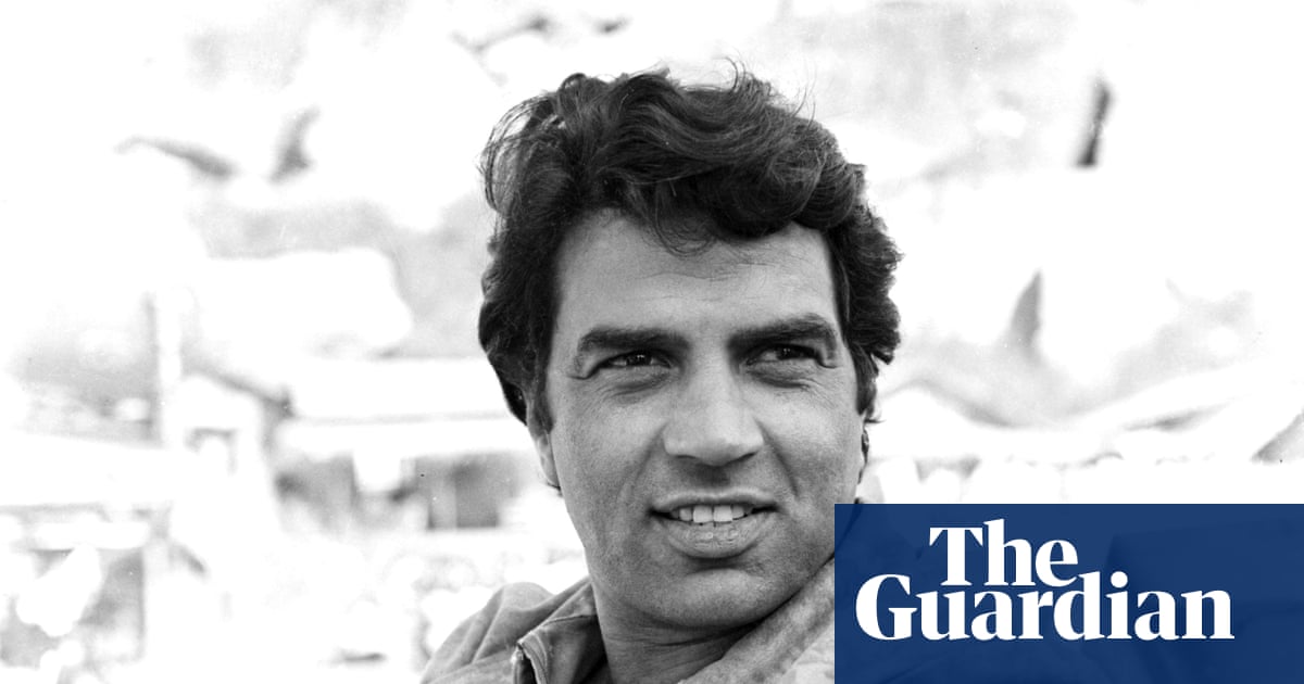  Dharmendra, Bollywood’s ‘He Man’ and one of its most enduring stars, dies at 89 | Bollywood