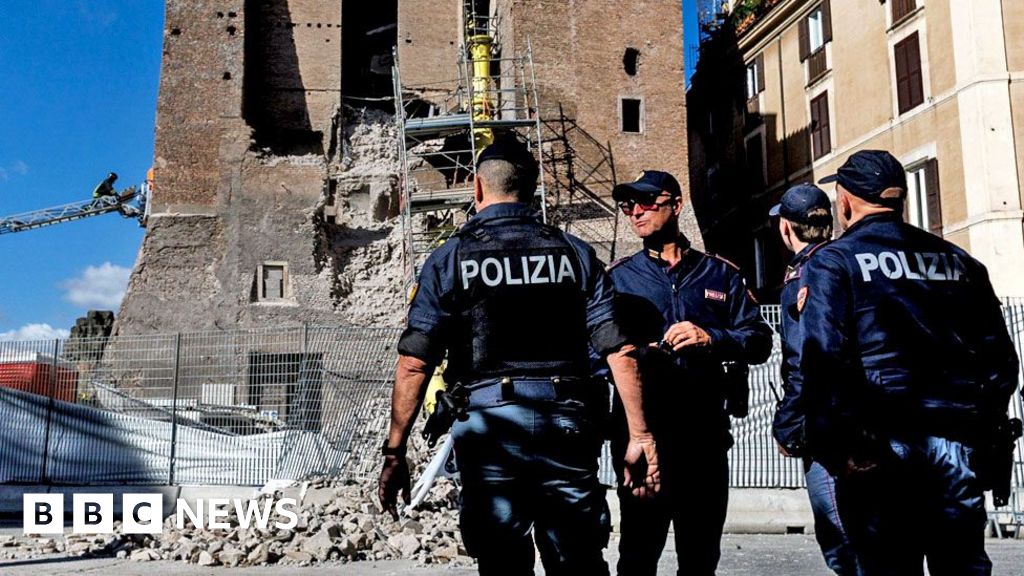  Worker dies after partial collapse of medieval tower in Rome